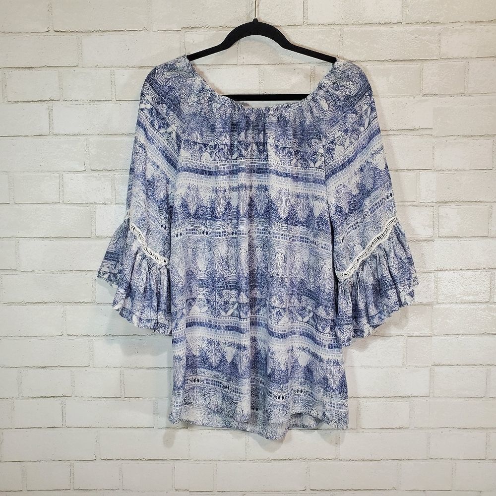 Chelsea & Theodore lightweight blouse